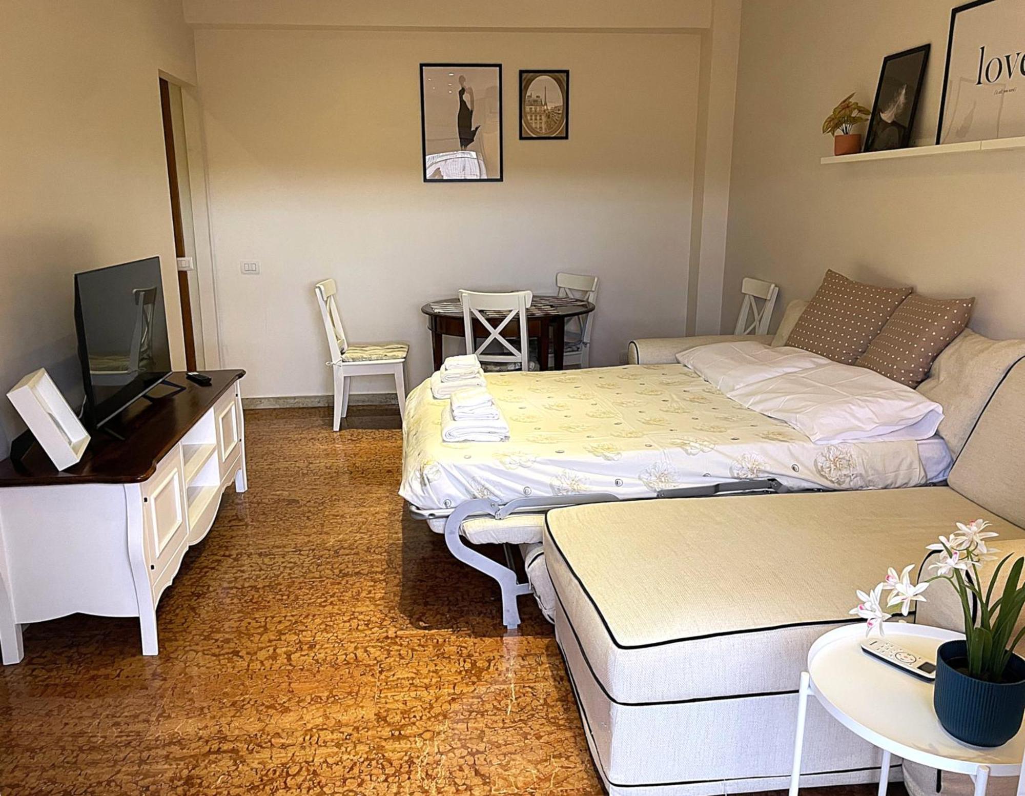 La Casa Libre Metro A Colli Albani 350 M Appartement Rome
